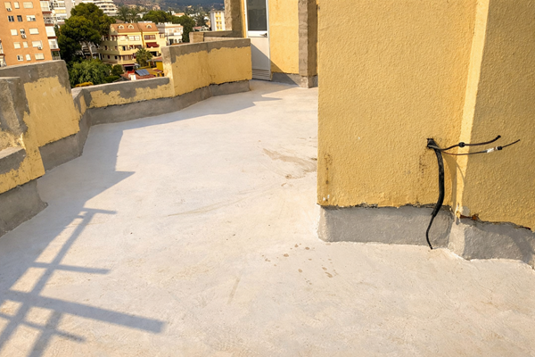 Aplicación finalizada de Manti Ceramic para aislamiento térmico de terrazas